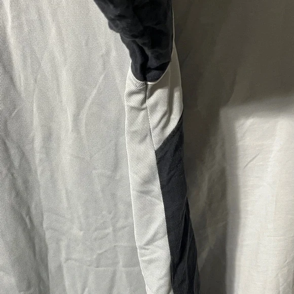 Nike Men's Short Sleeve Tee in Dark Gray and Light Gray - Picture 4 of 5